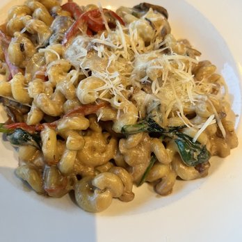 Cincinnati Lager House - Mediterranean Pasta - New American Near Me - Cincinnati, Ohio