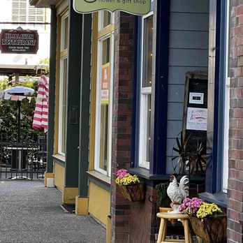 Atrellis Flower & Gifts - Florists Near Me - Windsor, California
