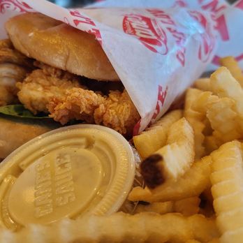 Raising Cane's Chicken Fingers - Fast Food Near Me - Broomfield, Colorado Raising Cane's Chicken Fingers - Fast Food Near Me - Broomfield, Colorado