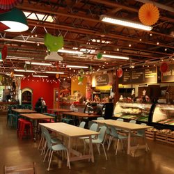 QueBola? - Grab food from any food cart and eat inside in the air conditioned building.