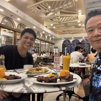 The Aristocrat - Me And Denis As I Arrived From San Francisco - Bakeries Near Me - Manila, NCR