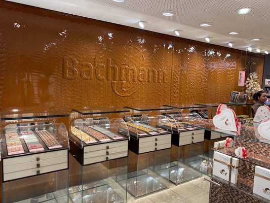 LINDT - Updated December 2025 - 30 Photos - Zürich, Switzerland