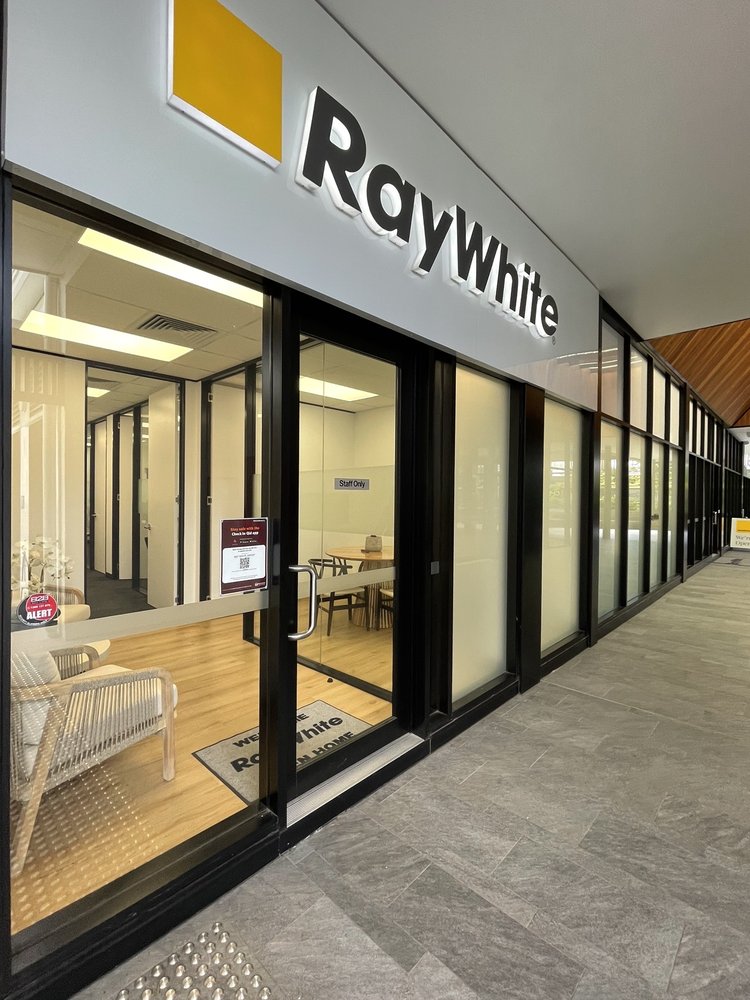 RAY WHITE ASPLEY Updated September 2024 1374 Gympie Rd, Aspley