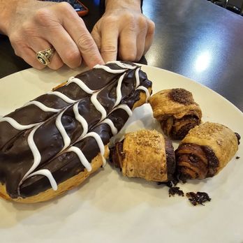 MAX & LOUIE’S NEW YORK DINER - Updated April 2025 - 3245 Photos & 2909