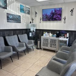 Escondido Family Dental & Implants - Waiting area