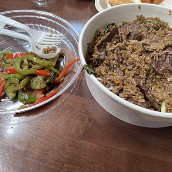 Kra-Pow Thai Eatery - This isn't Pad Thai and peppers are the bane of my existence. Poor showing. - Thai Near Me - Stanton, California Kra-Pow Thai Eatery - This isn't Pad Thai and peppers are the bane of my existence. Poor showing. - Thai Near Me - Stanton, California