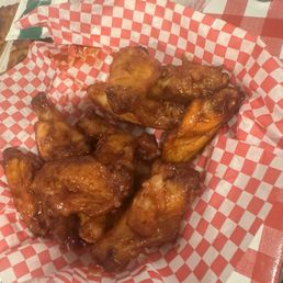 Traditional BBQ Wings Traditional BBQ Wings