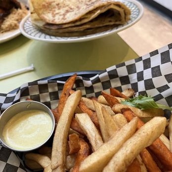 Kafe' Mamai - Side of mixed fries, and the chapati. - Food Trucks Near Me - Salt Lake City, Utah Kafe' Mamai - Side of mixed fries, and the chapati. - Food Trucks Near Me - Salt Lake City, Utah