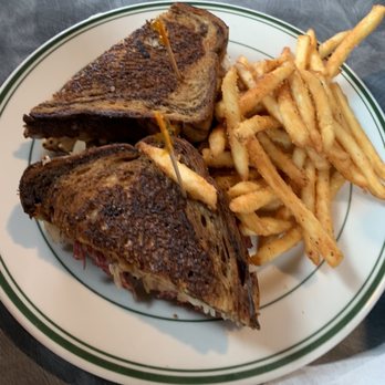HangOverEasy - Reuben - Breakfast & Brunch Near Me - Cincinnati, Ohio