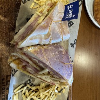 El Pub - Cubano Sandwich - Cuban Near Me - Miami, Florida