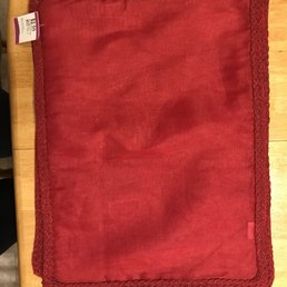 Bought 6 placemats in perfect condition for $3