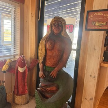 Ray's Seafood & Lobster - A little creepy. - Seafood Near Me - Rye, New Hampshire