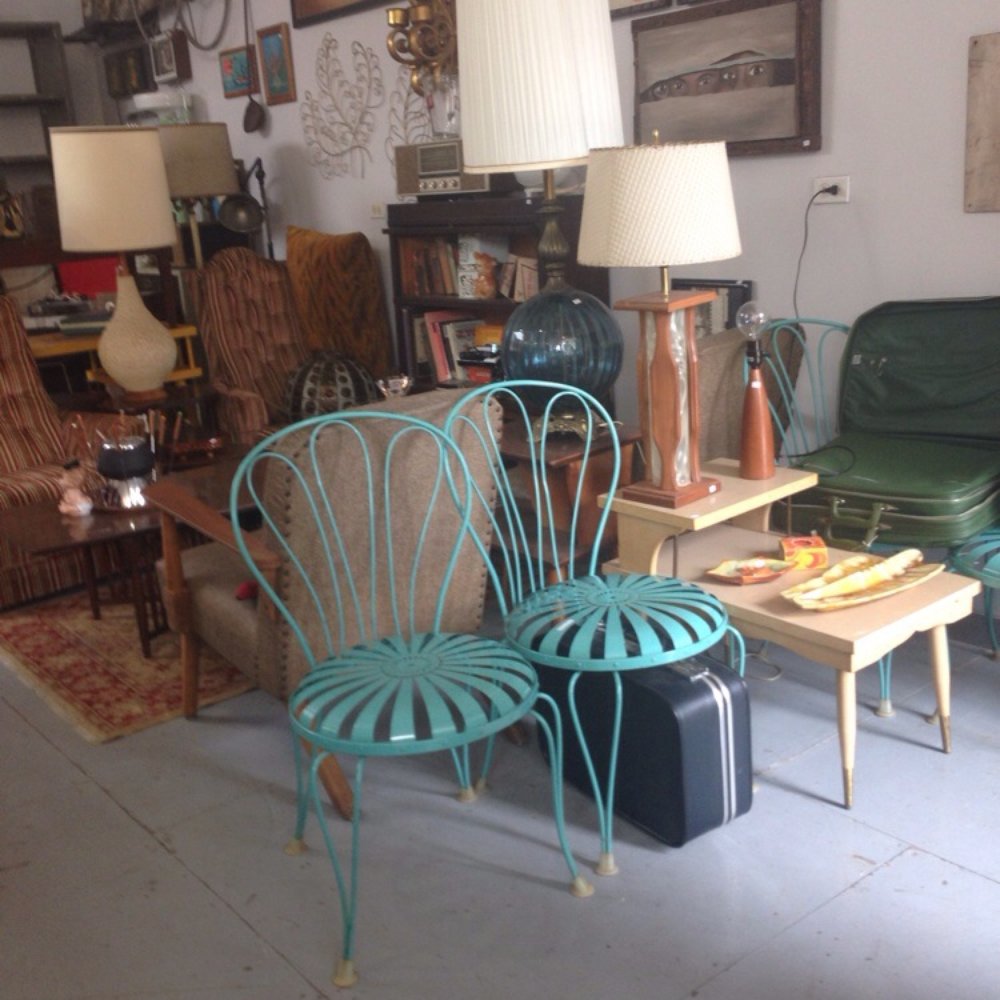 Vintage Quest - Antiques Near Me - Chicago, Illinois Vintage Quest - Antiques Near Me - Chicago, Illinois