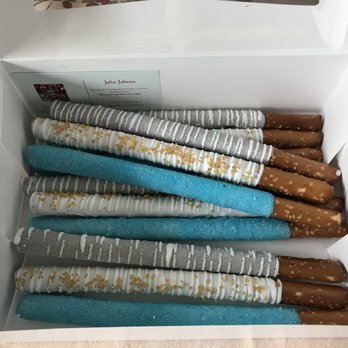 InfusedBerries4U - a box of pretzels - Desserts Near Me - Northridge, California InfusedBerries4U - a box of pretzels - Desserts Near Me - Northridge, California