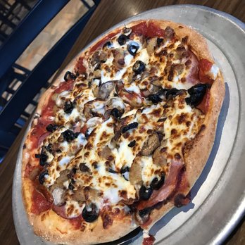 Romio's Pizza Pub - Rozios special pizza, small. Olives, Italian sausage, mushrooms, Canadian bacon. - Pizza Near Me - Seattle, Washington Romio's Pizza Pub - Rozios special pizza, small. Olives, Italian sausage, mushrooms, Canadian bacon. - Pizza Near Me - Seattle, Washington