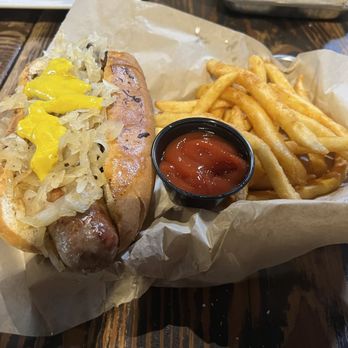 Temblor Brewing Company - Brat Dog - Breweries Near Me - Bakersfield, California Temblor Brewing Company - Brat Dog - Breweries Near Me - Bakersfield, California