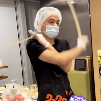 Haidilao Hotpot Flushing - Dancing noodle man - Hot Pot Near Me - Flushing, New York
