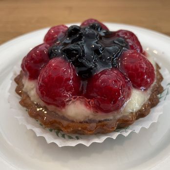 Wi-Box Bakery & Kitchen - Sugar-free fruit tart - Bakeries Near Me - EKENÄS, 18 Wi-Box Bakery & Kitchen - Sugar-free fruit tart - Bakeries Near Me - EKENÄS, 18