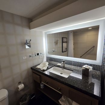 Palace Casino Resort - Hotels Near Me - Biloxi, Mississippi