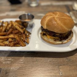 Lakehouse Bar and Grill - Bacon Cheeseburger w Fries