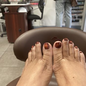 Tootsie Toes - Beautiful cat eye pedicure - Nail Salons Near Me - San Francisco, California Tootsie Toes - Beautiful cat eye pedicure - Nail Salons Near Me - San Francisco, California