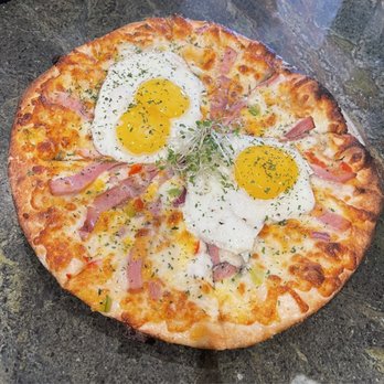 Alaska Coffee Roasting - Breakfast Pizza with Ham, peppers & over easy eggs - Coffee & Tea Near Me - North Miami, Florida