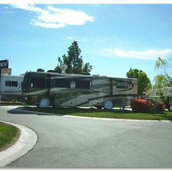 SunShare RV Las Vegas - High end RV rentals and motor homes for the complete luxury vacations.  visit SunShareRVLasVegas.com or call (702)900-3577