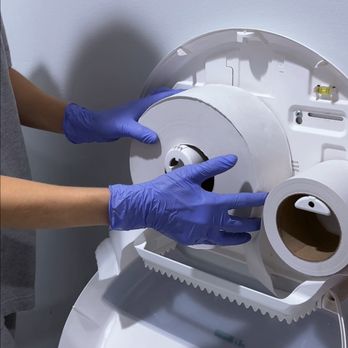 Smart Cleaning Us - It is important to always monitor and replace restroom products to keep your team and your customers comfortable - Office Cleaning Near Me Smart Cleaning Us - It is important to always monitor and replace restroom products to keep your team and your customers comfortable - Office Cleaning Near Me