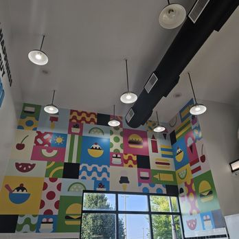 Doozies - So cute and colorful! - Burgers Near Me - Council Bluffs, Iowa