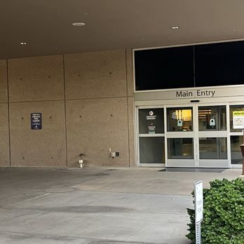 Banner Estrella Medical Center - West Lobby Main Entrance - Medical Centers Near Me - Phoenix, Arizona Banner Estrella Medical Center - West Lobby Main Entrance - Medical Centers Near Me - Phoenix, Arizona