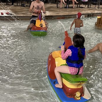 Great Wolf Lodge - Resorts Near Me - Fitchburg, Massachusetts Great Wolf Lodge - Resorts Near Me - Fitchburg, Massachusetts