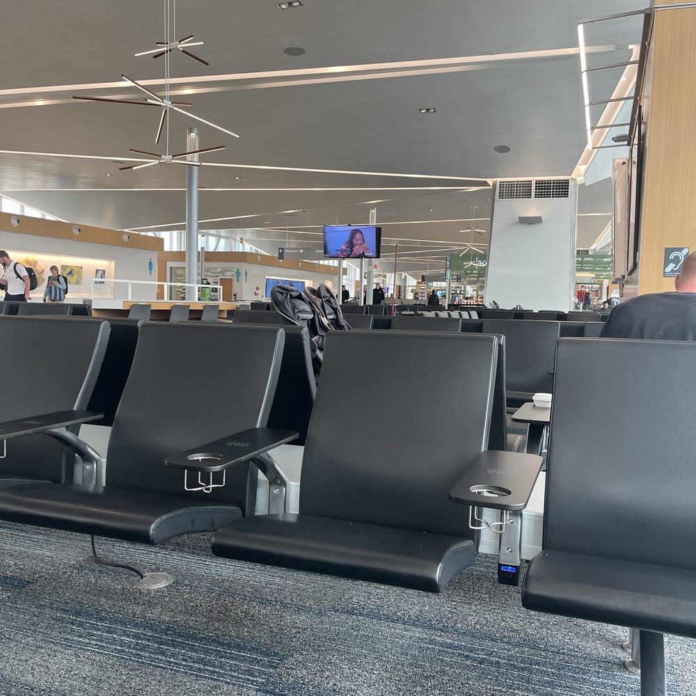 Frederick W. Smith International Airport - MEM - Airports Near Me - Memphis, Tennessee