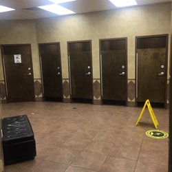 Tex Best Travel Center - Huge bathroom, lots of space