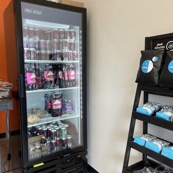 Elevated Coffee Co & Taphouse - Cold brew Concentrate Pouch and Ethiopian Nitro Cans- 4 Pack - Coffee & Tea Near Me - Bellevue, Nebraska