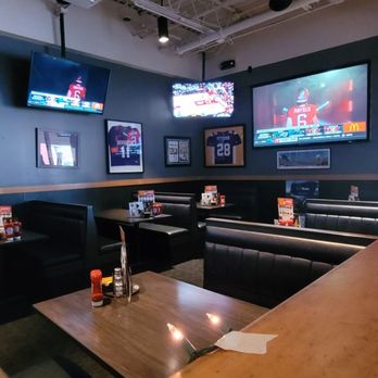 Buffalo Wild Wings - Front seating area - Chicken Wings Near Me - Speedway, Indiana