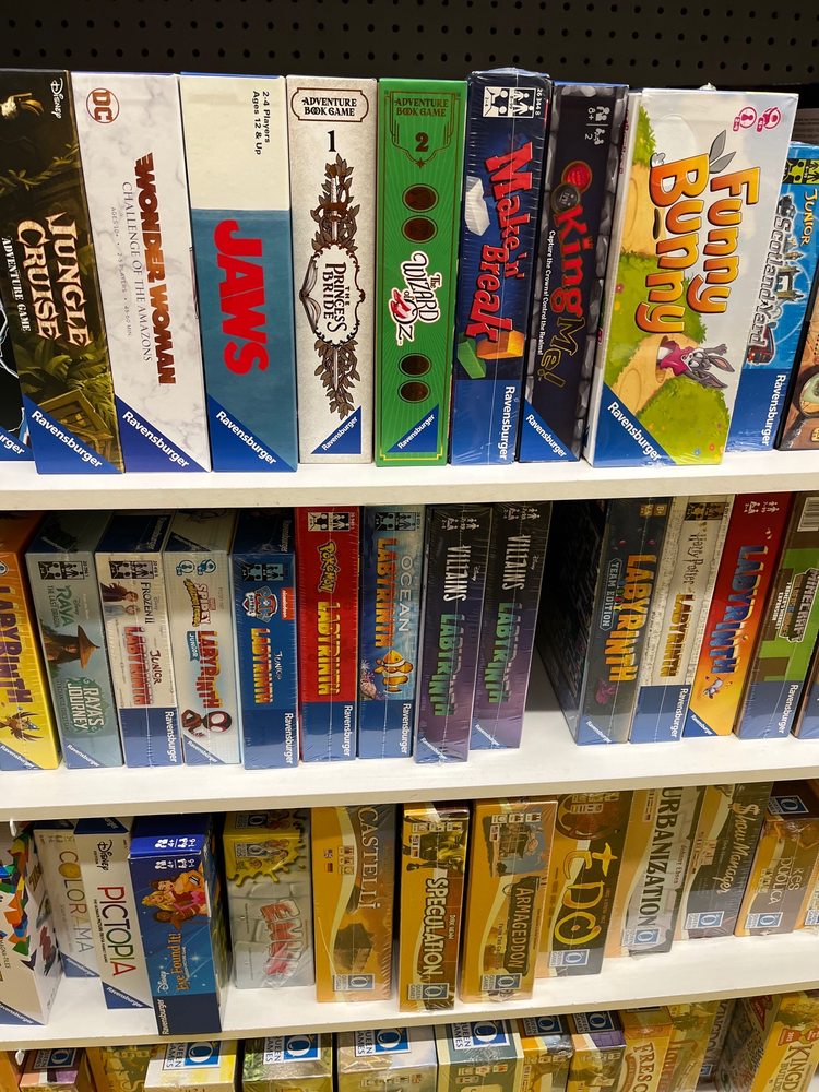 J & J CARDS & COLLECTIBLES Updated September 2024 230 er St N, Waterloo, Ontario