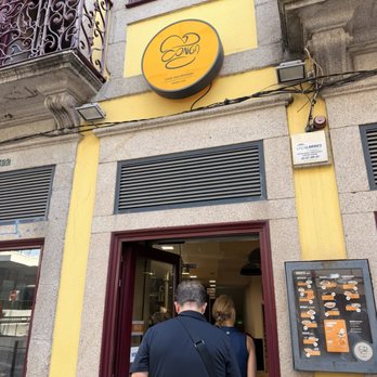 Conga - Casa das Bifanas - Entrance is nothing spectacular, but the food is to die for! - Sandwiches Near Me - Porto, 13 Conga - Casa das Bifanas - Entrance is nothing spectacular, but the food is to die for! - Sandwiches Near Me - Porto, 13