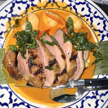 Pineapple Thai - Duck dynasty - Thai Near Me - Cupertino, California Pineapple Thai - Duck dynasty - Thai Near Me - Cupertino, California