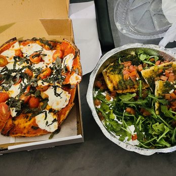 Brado NYC Thin Crust Pizza - Basil pizza and bruschetta - Pizza Near Me - Brooklyn, New York