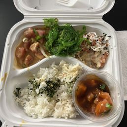 Spicy mayo salmon, cali Hawaiian tuna, sweet and spicy salmon with seaweed salad and rice with furikake Spicy mayo salmon, cali Hawaiian tuna, sweet and spicy salmon with seaweed salad and rice with furikake