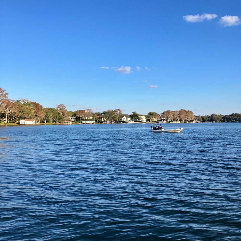Scenic Boat Tour - Boat Tours Near Me - Winter Park, Florida Scenic Boat Tour - Boat Tours Near Me - Winter Park, Florida