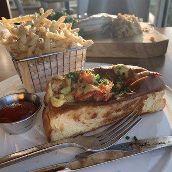 Rusty Pelican - Miami - Seafood Near Me - Key Biscayne, Florida