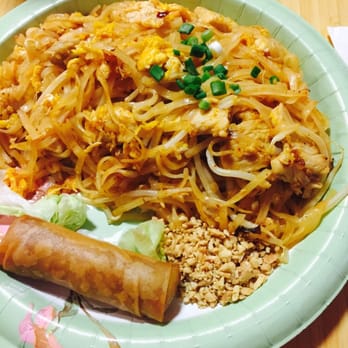 Satay Thai - Pad Thai with chicken - Thai Near Me - Nashville, Tennessee Satay Thai - Pad Thai with chicken - Thai Near Me - Nashville, Tennessee