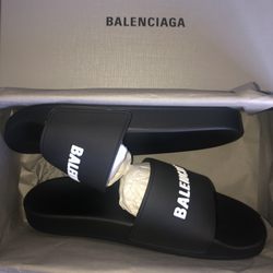 Balenciaga - Balenciaga Pool Slides - ready for summer