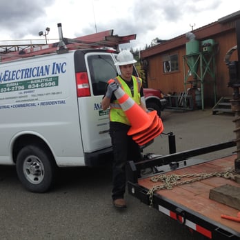 An Electrician - Safety First! ~:) - Electricians Near Me An Electrician - Safety First! ~:) - Electricians Near Me