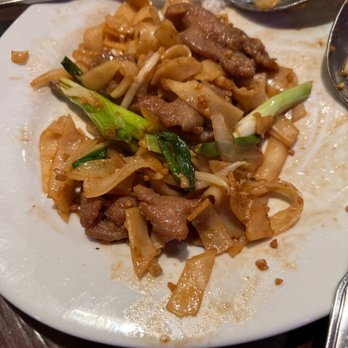 Zen Sushi - Beef chow fun. - Asian Fusion Near Me - La Crescenta, California Zen Sushi - Beef chow fun. - Asian Fusion Near Me - La Crescenta, California
