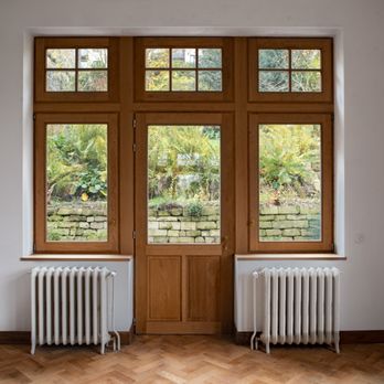 Bois Intemporel - Châssis avec croisillons et portes en chêne lasuré. - Carpenters Near Me - Anderlecht, BRU