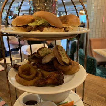 Slug & Lettuce - Appetizer sampler- skip - Pubs Near Me - London, XGL Slug & Lettuce - Appetizer sampler- skip - Pubs Near Me - London, XGL