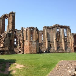 Kenilworth Castle & Elizabethan Garden