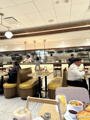 B-Line Diner by null